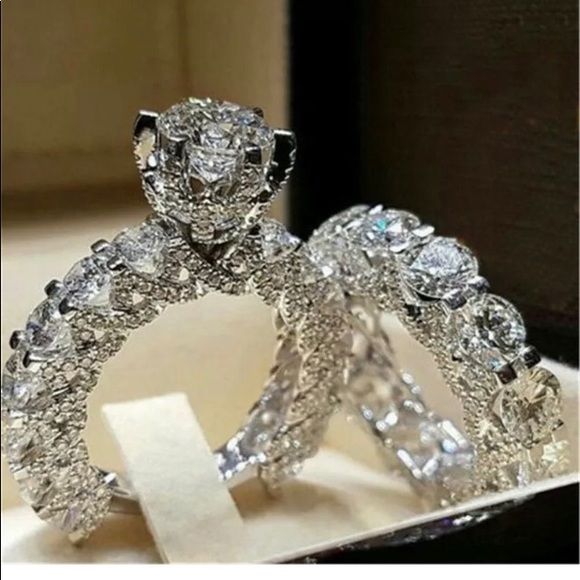 Jewelry - 🌹 Stunning White Sapphire Wedding Set in .925
